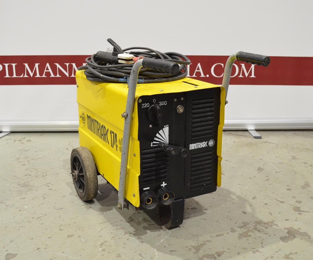 Usado Maquina soldar electrodos CEA MiniTriarc 174