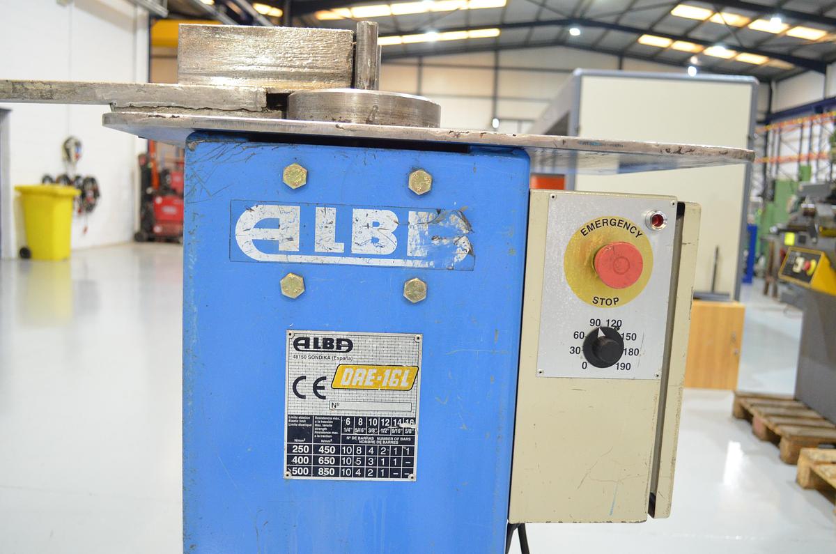 Usado Dobladora varillas ALBA DAE-16L