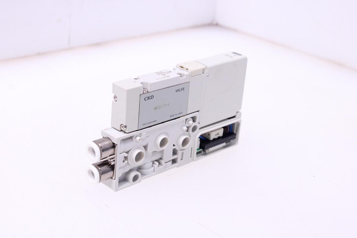 Usado Válvula Neumática CKD NW4GB210-C8-WH-3