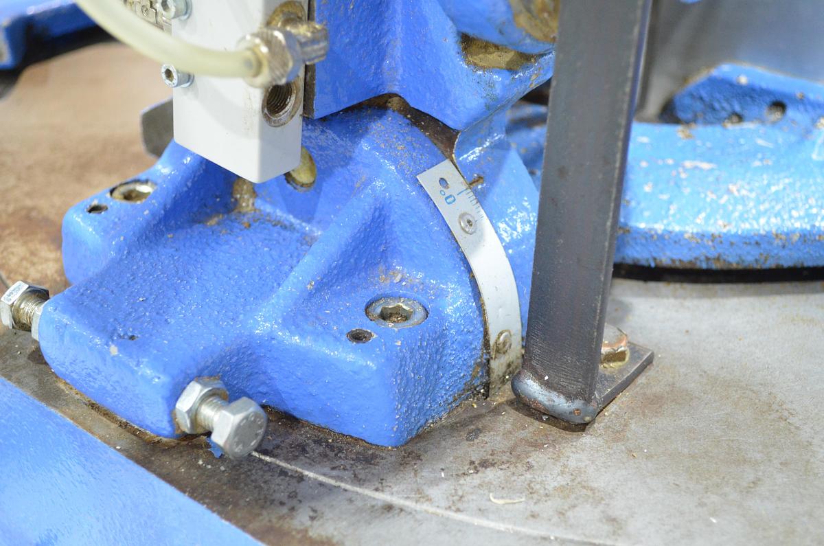 Usado Tronzadora aluminio MECAL SW 350 - 2005