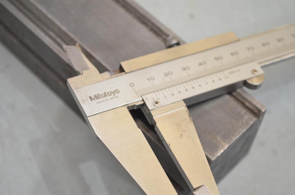 Usado Matriz 54x54 varias V 2130mm