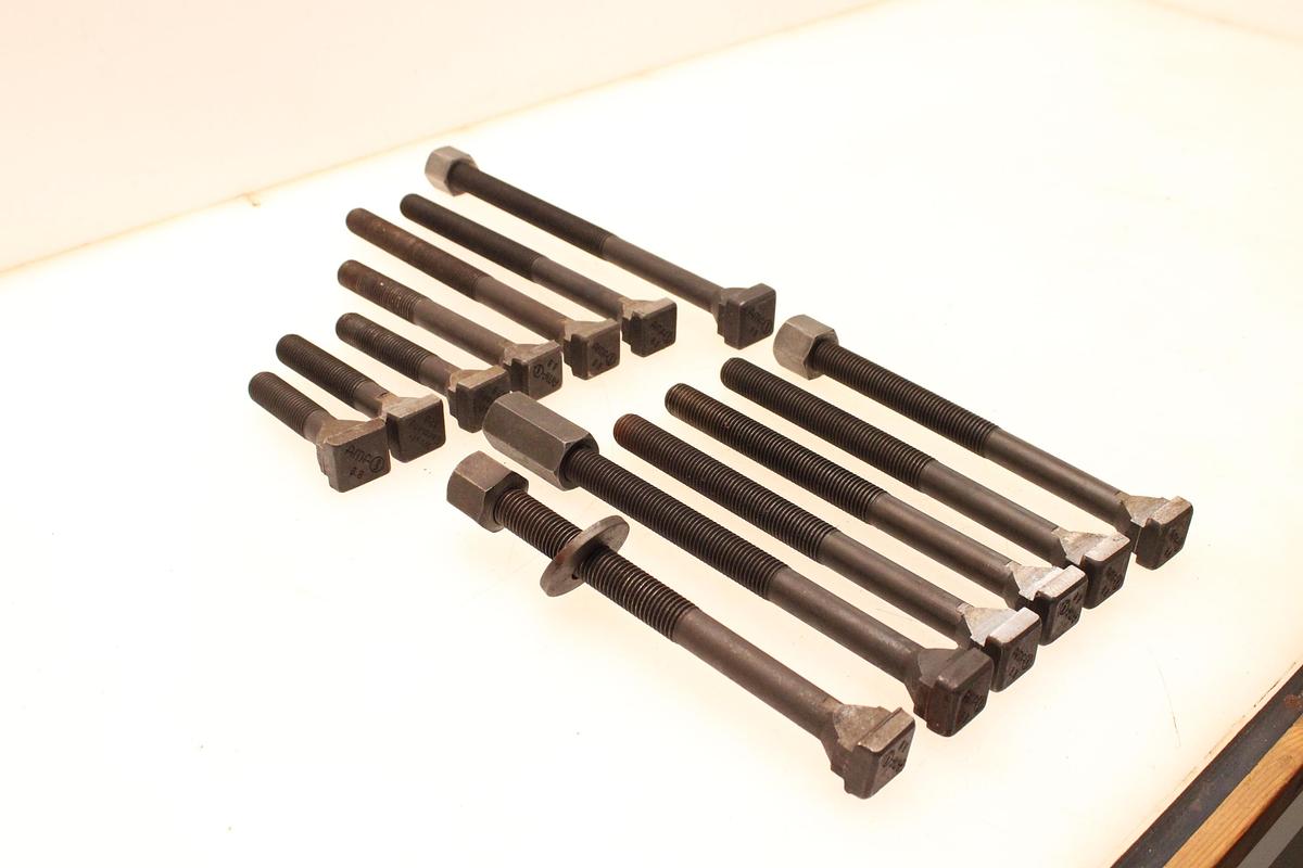 Usado Lote de Tensores de Ranura T AMF M20 - 13 Unidades