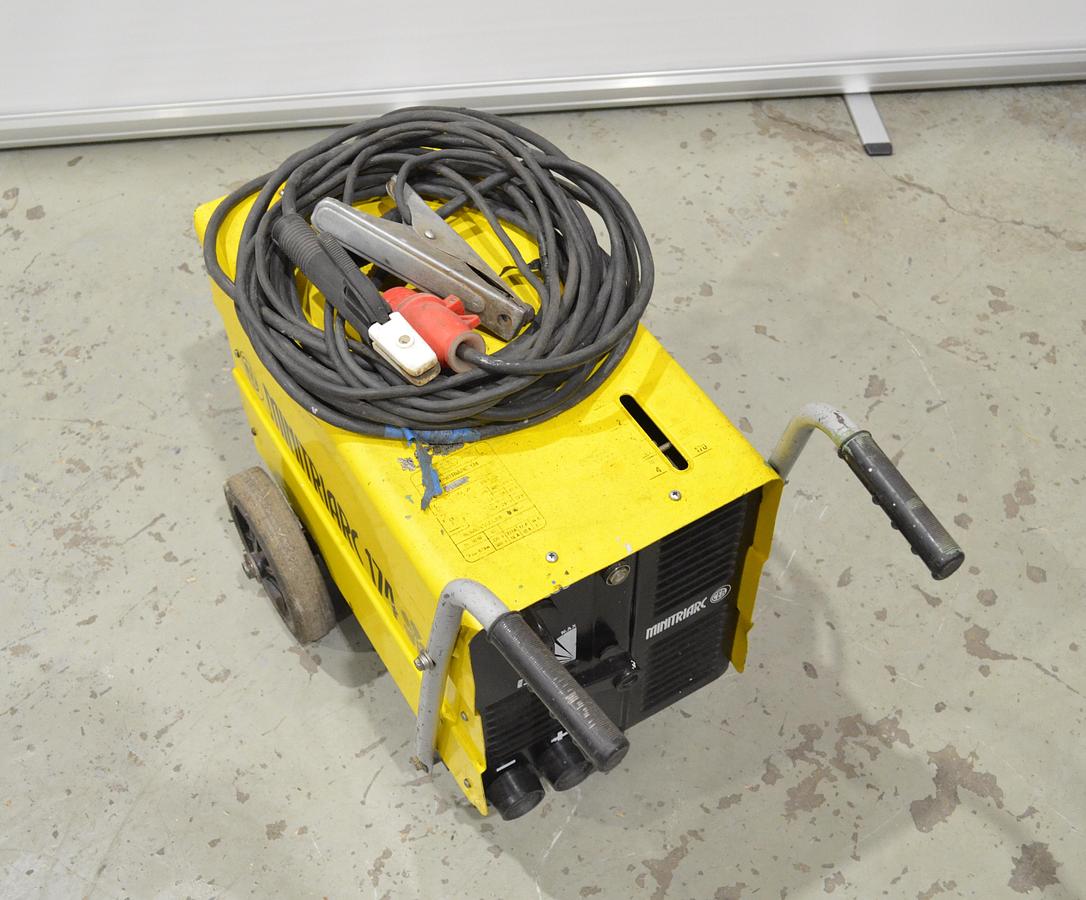 Usado Maquina soldar electrodos CEA MiniTriarc 174