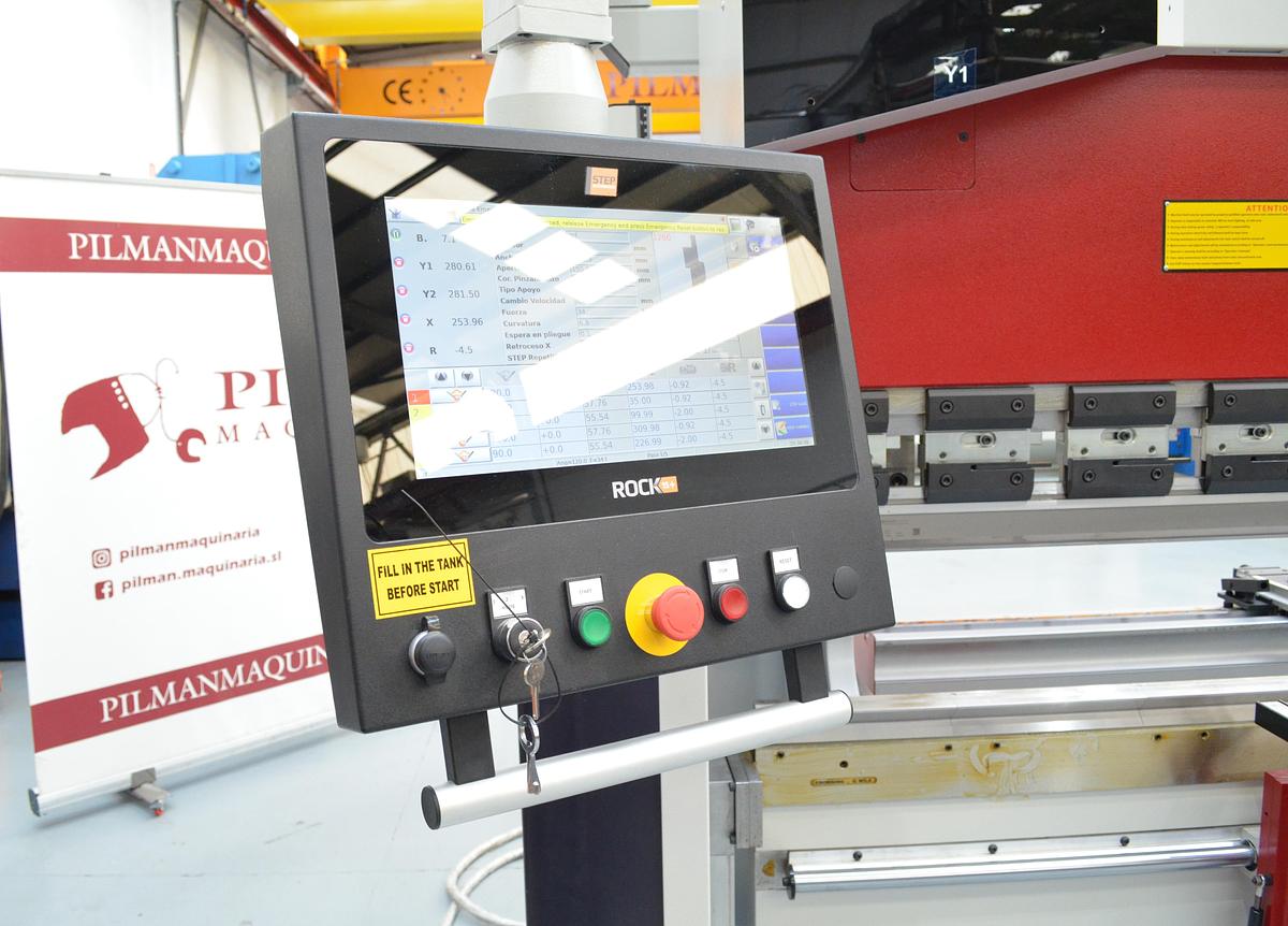 Plegadora Hidráulica MVD SERIE B - 3.100x135Tn