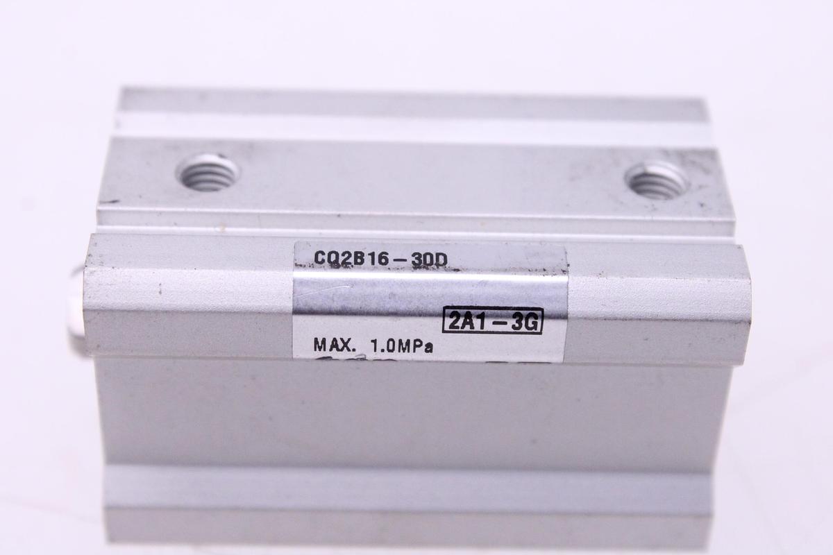 Usado Cilindro Neumatico SMC CQ2B16-30D