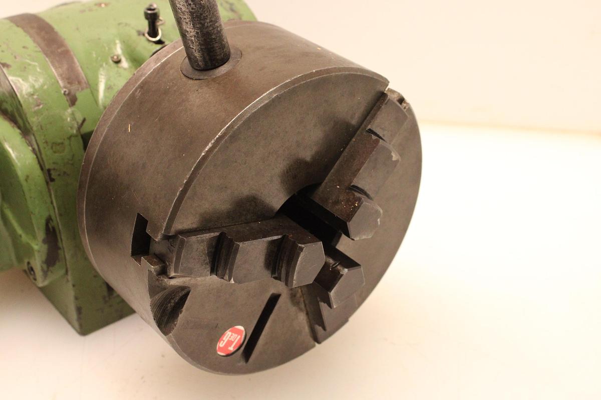 Usado Plato divisor universal con punto y plato 3 garras 200mm TDGE