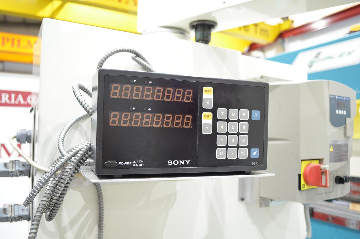 Usado Rectificadora Chevalier FSG-3A818 Eje z autom