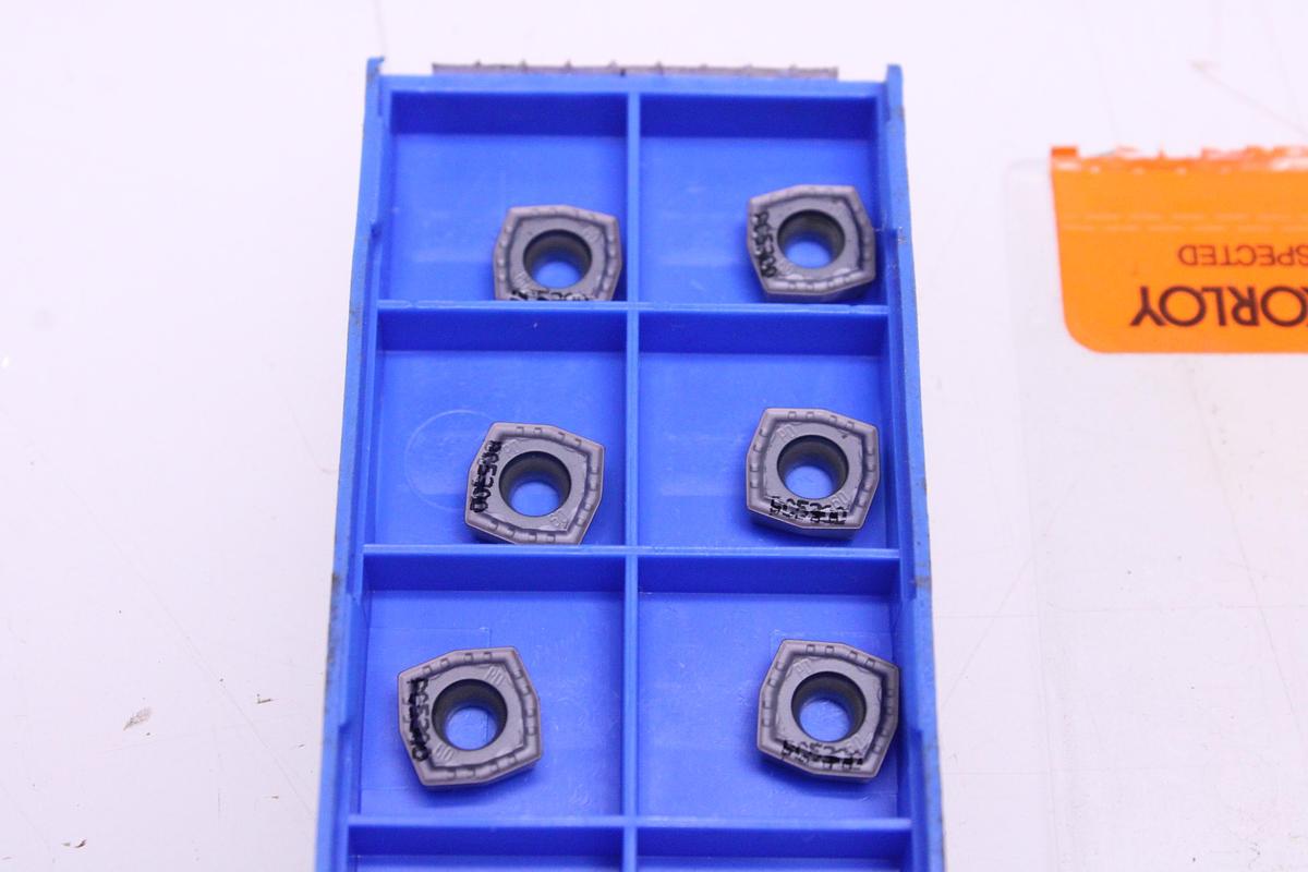 Usado Portaherramientas Korloy para plaquitas + Widias SPMT/XOMT0903