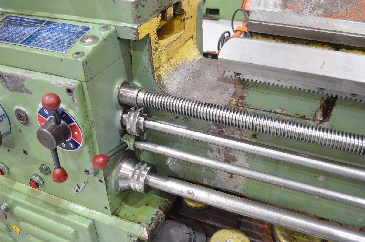 Usado Torno AP E-2 de 2.200mm e.p. con CE