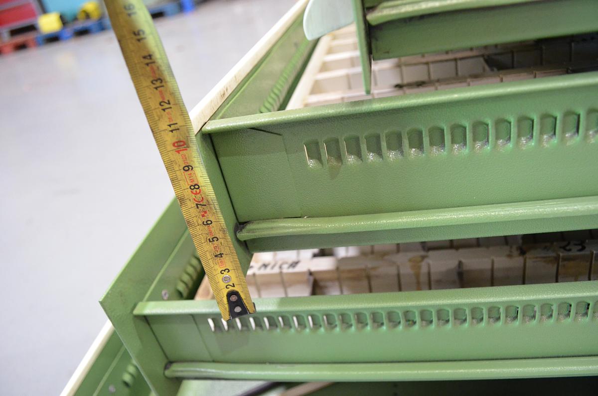 Usado Armario metalico cajones UNCETA 600x640x590(h)mm