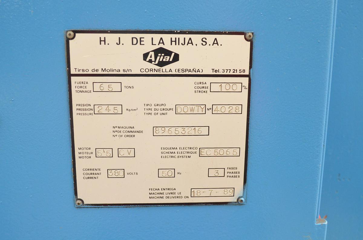 Usado Plegadora hidraulica Ajial 3100x65tn