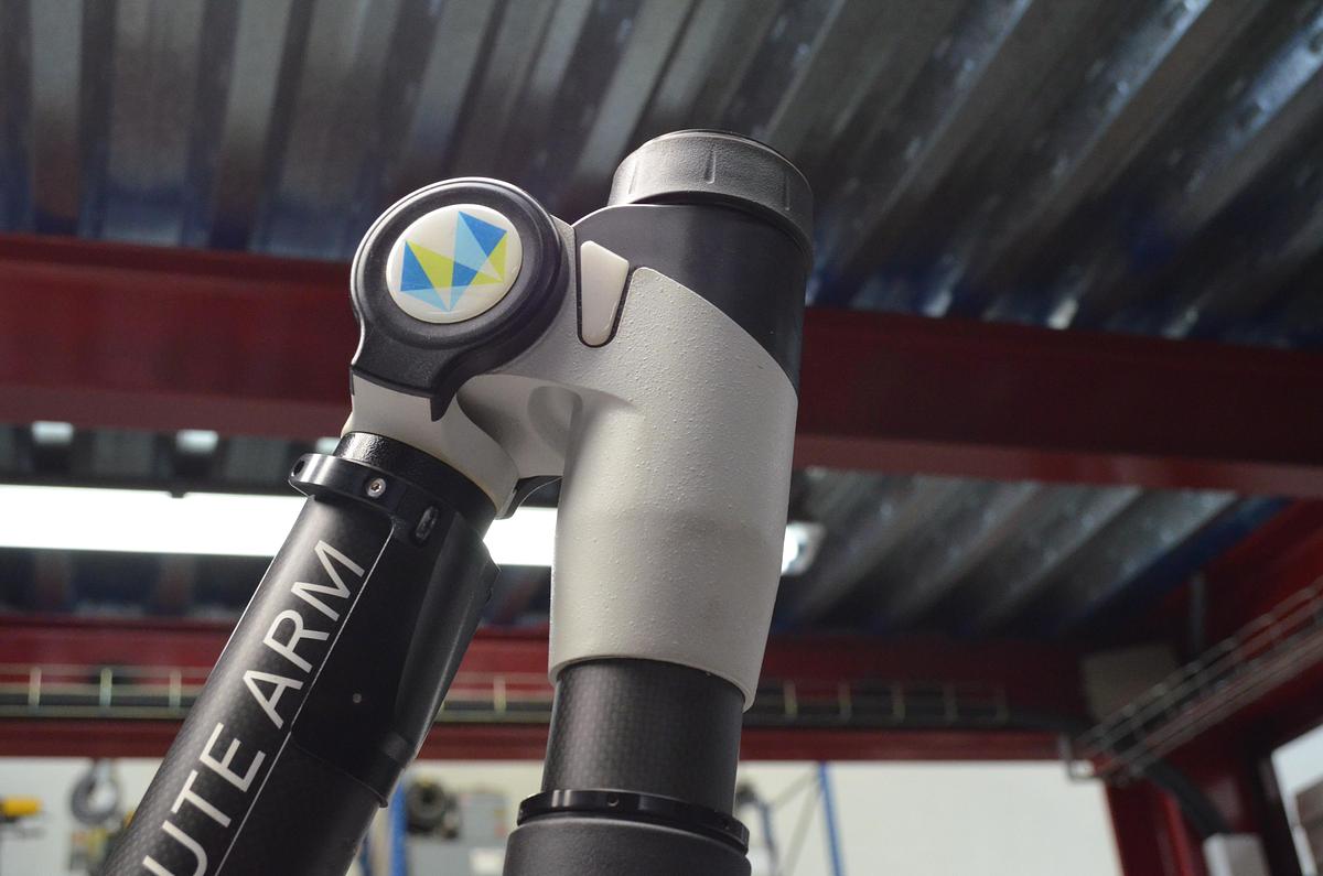 Usado Brazo de medición HEXAGON Absolute ARM