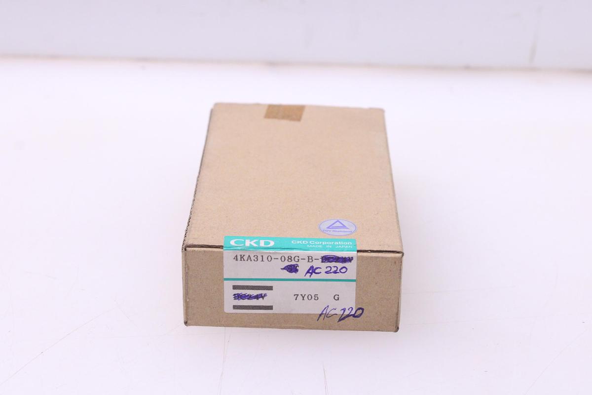 Usado Electroválvula CKD 4KA310-08G-B-AC220V
