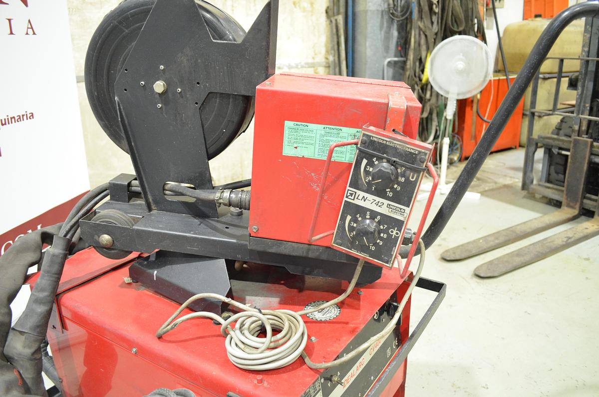 Usado Maquina soldar Lincoln Idealarc CV400-I con devanadera