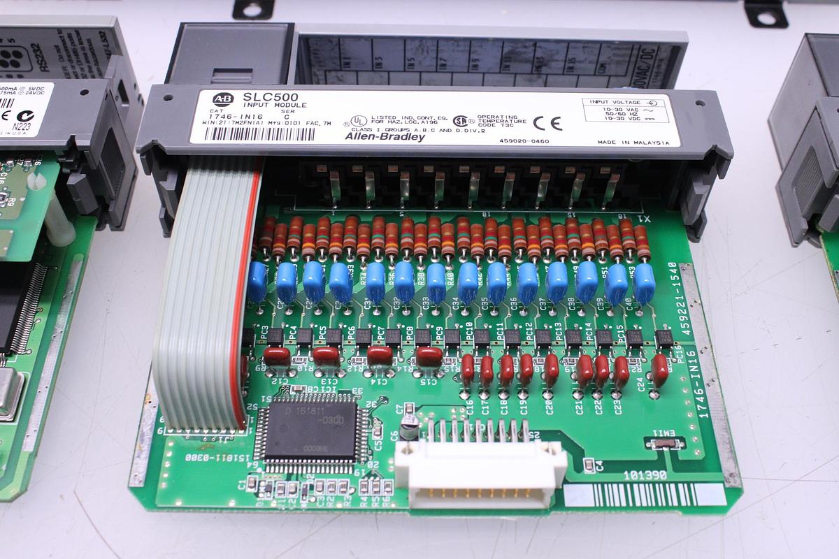 Usado Modulo Completo Allen-Bradley SLC 500