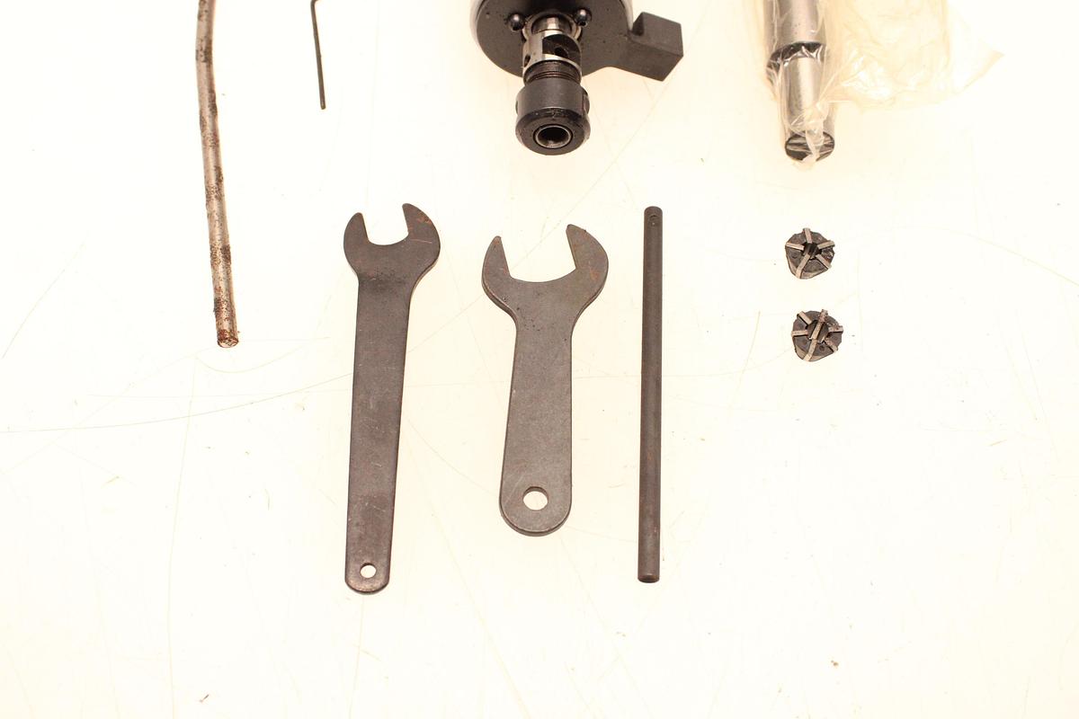 Usado Roscador Reversible JMC con embrague para taladro