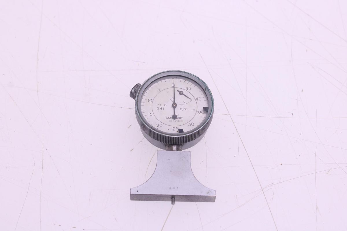 Usado Reloj Comparador de Profundidad COMPAC