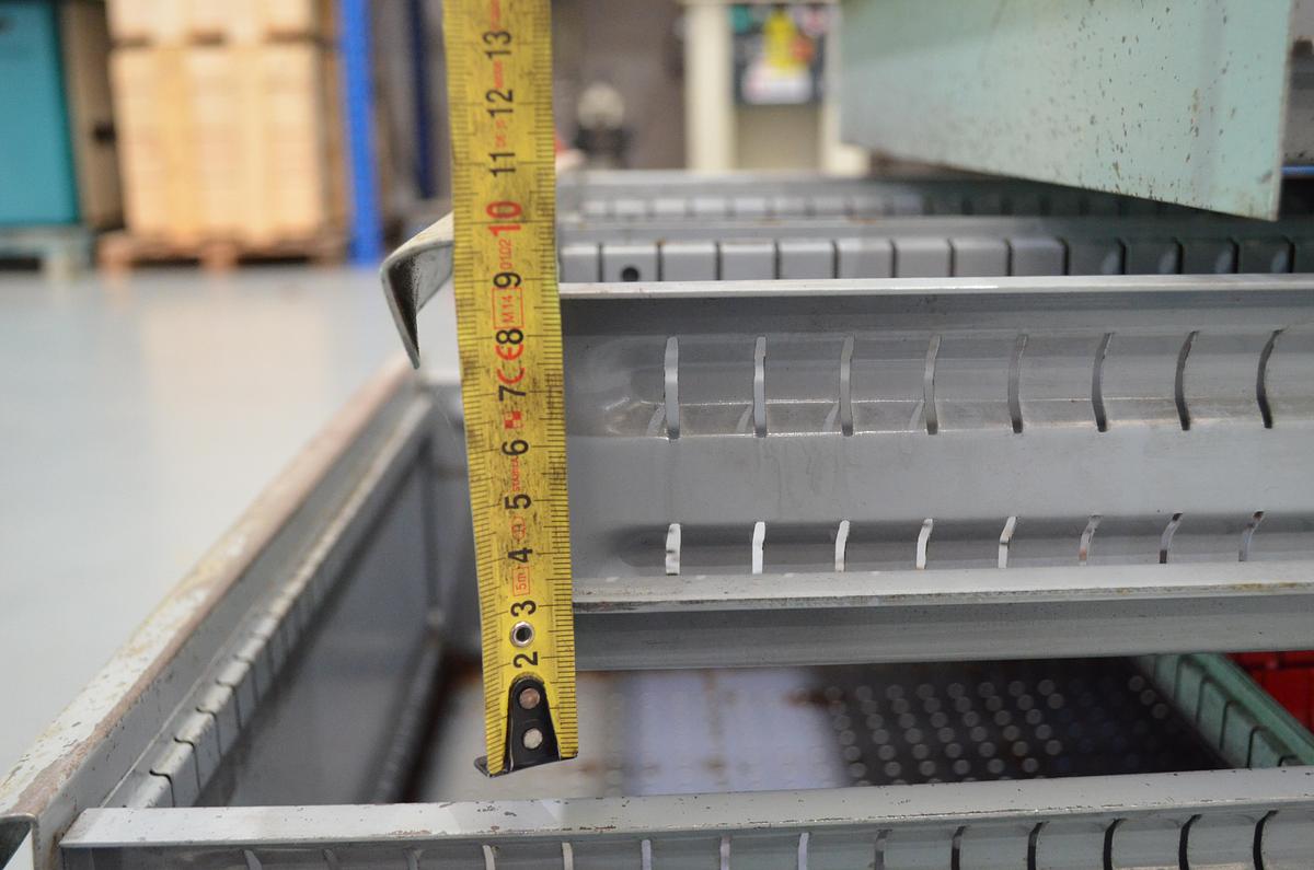 Usado Cajonera metálica 4 cajones 560x670x520(h)mm