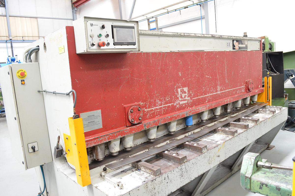 Usado Cizalla hidráulica Casanova VC-26 3100x20mm