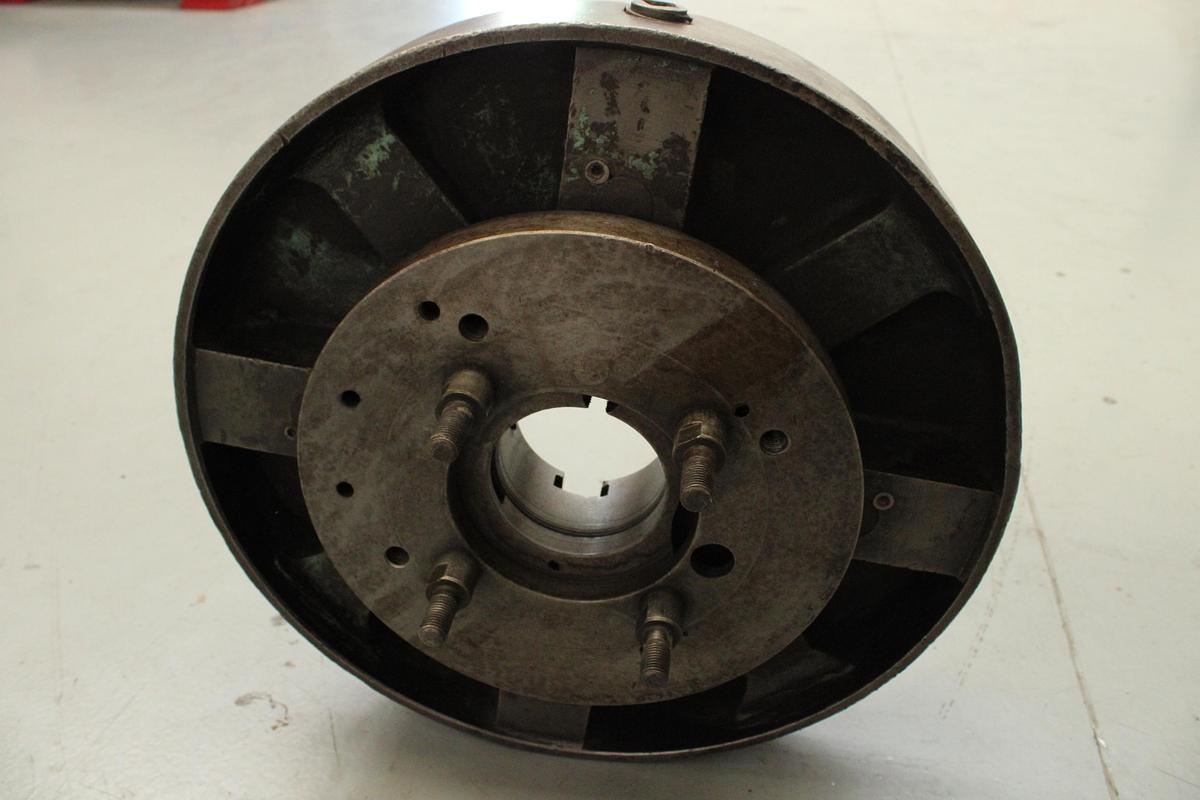 Usado Plato 4 Garras para Torno 495 mm