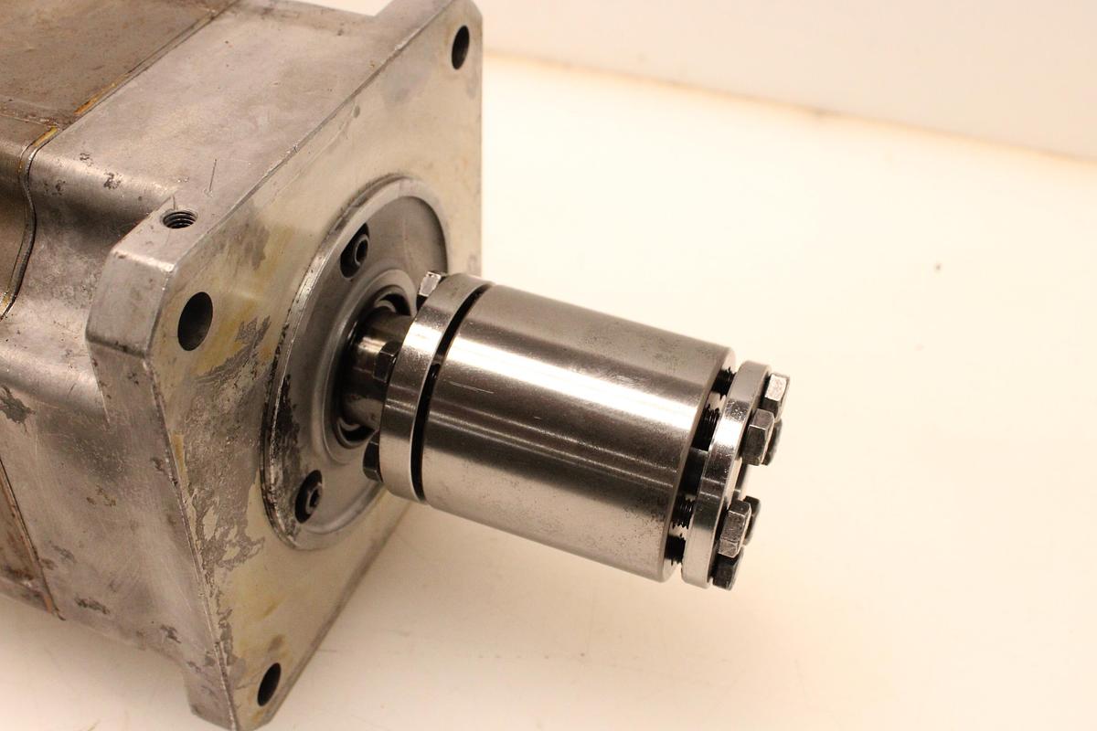 Usado Servomotor MITSUBISHI HA100NC-S