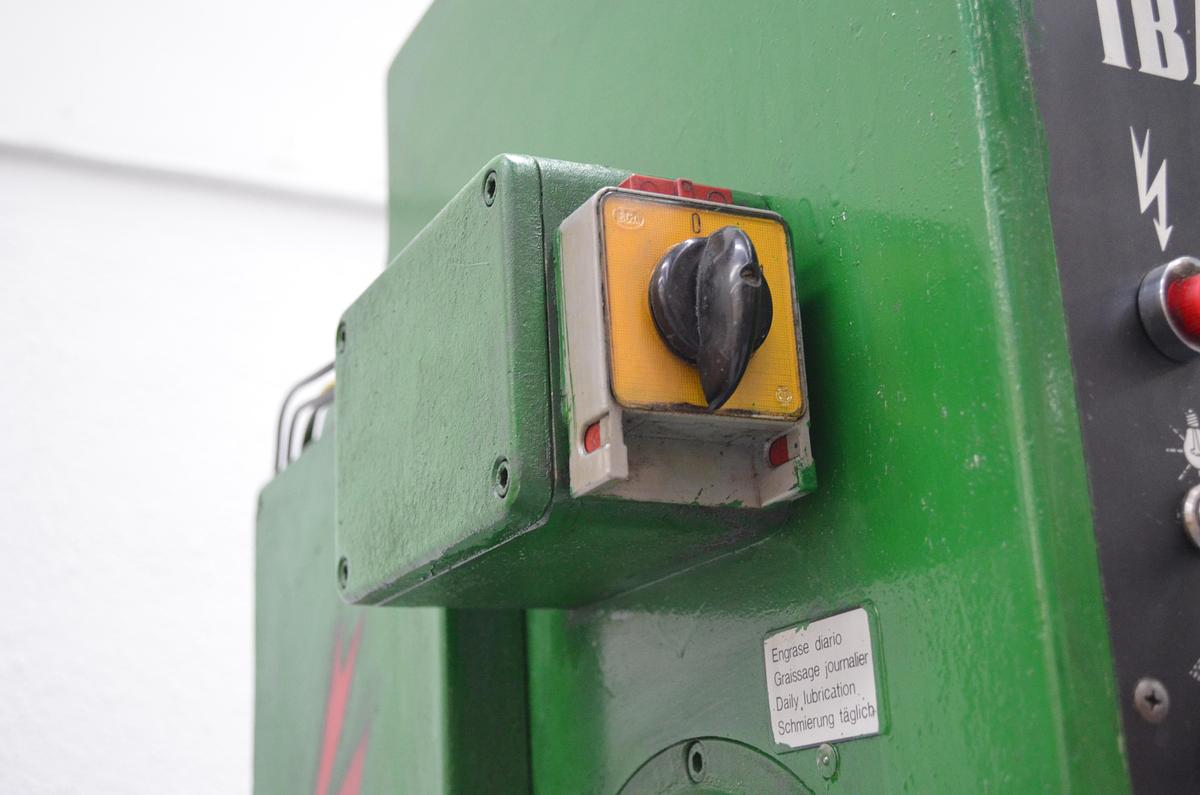 Usado Taladro columna Ibarmia A-50 222-A