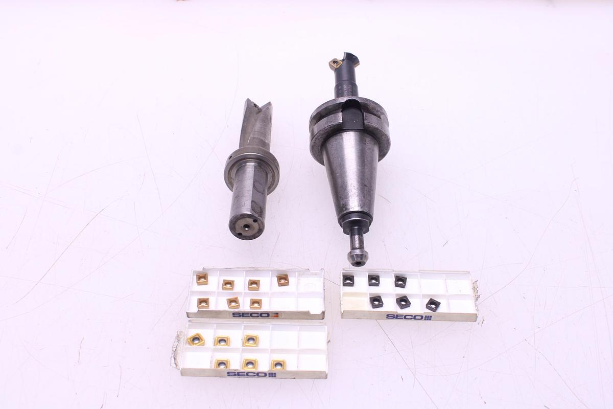 Usado Fresa 25mm y Fresa SECO 215.49-2016.3-09 + Widias SPGX0903 / SCGX070308