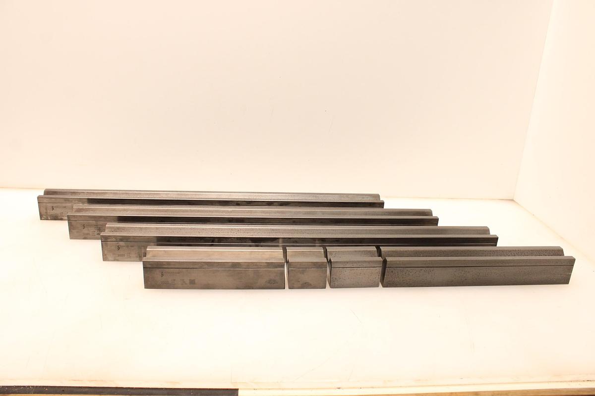 Usado Juego Matrices EUROSTAMP 2020 85º V32 - 835 mm