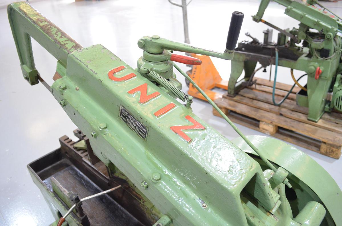 Usado Sierra alternativa UNIZ 18 pulgadas usada