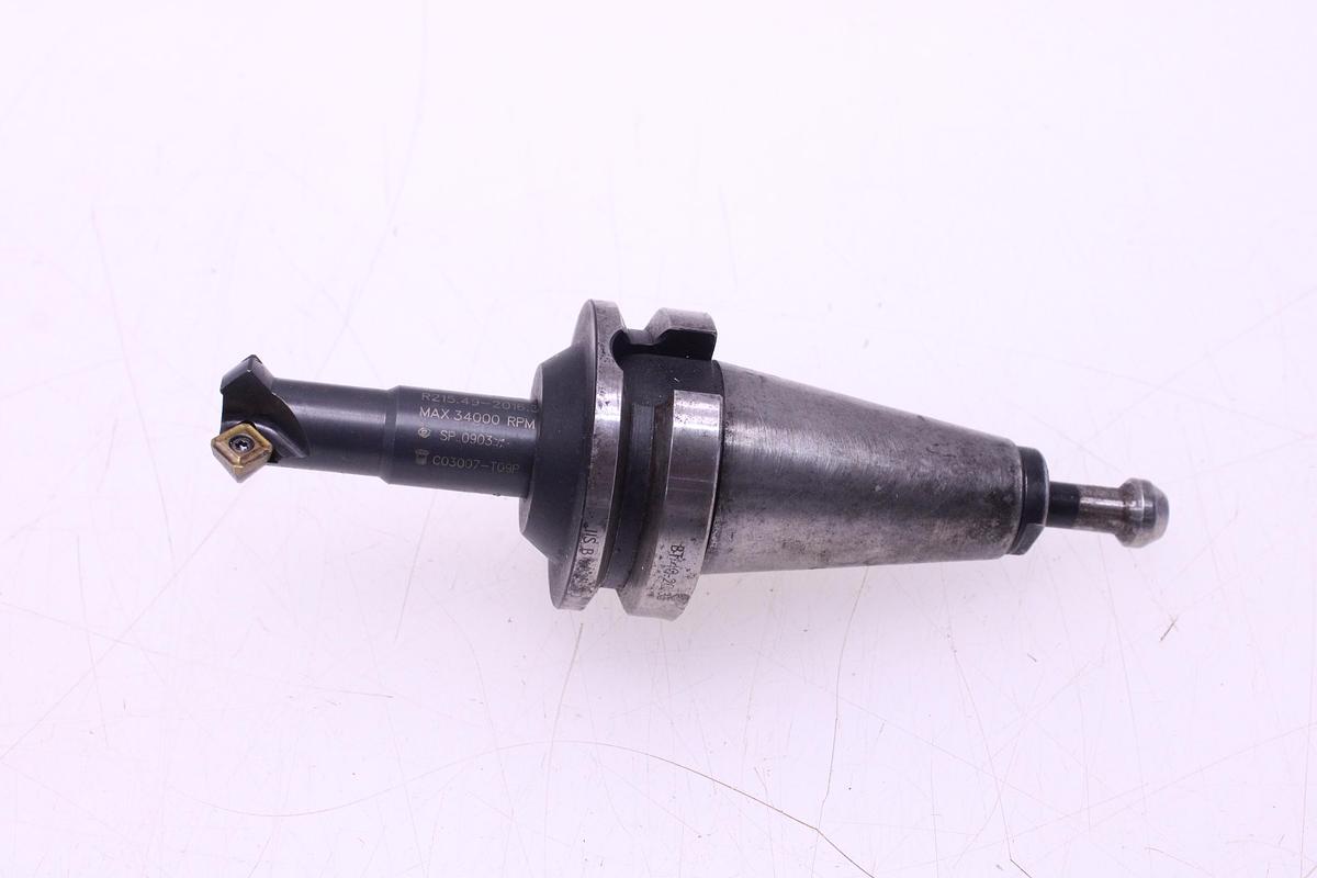 Usado Fresa 25mm y Fresa SECO 215.49-2016.3-09 + Widias SPGX0903 / SCGX070308