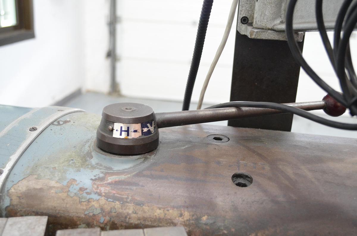 Usado Torno Amutio HB 575 - 1.000mm e.p