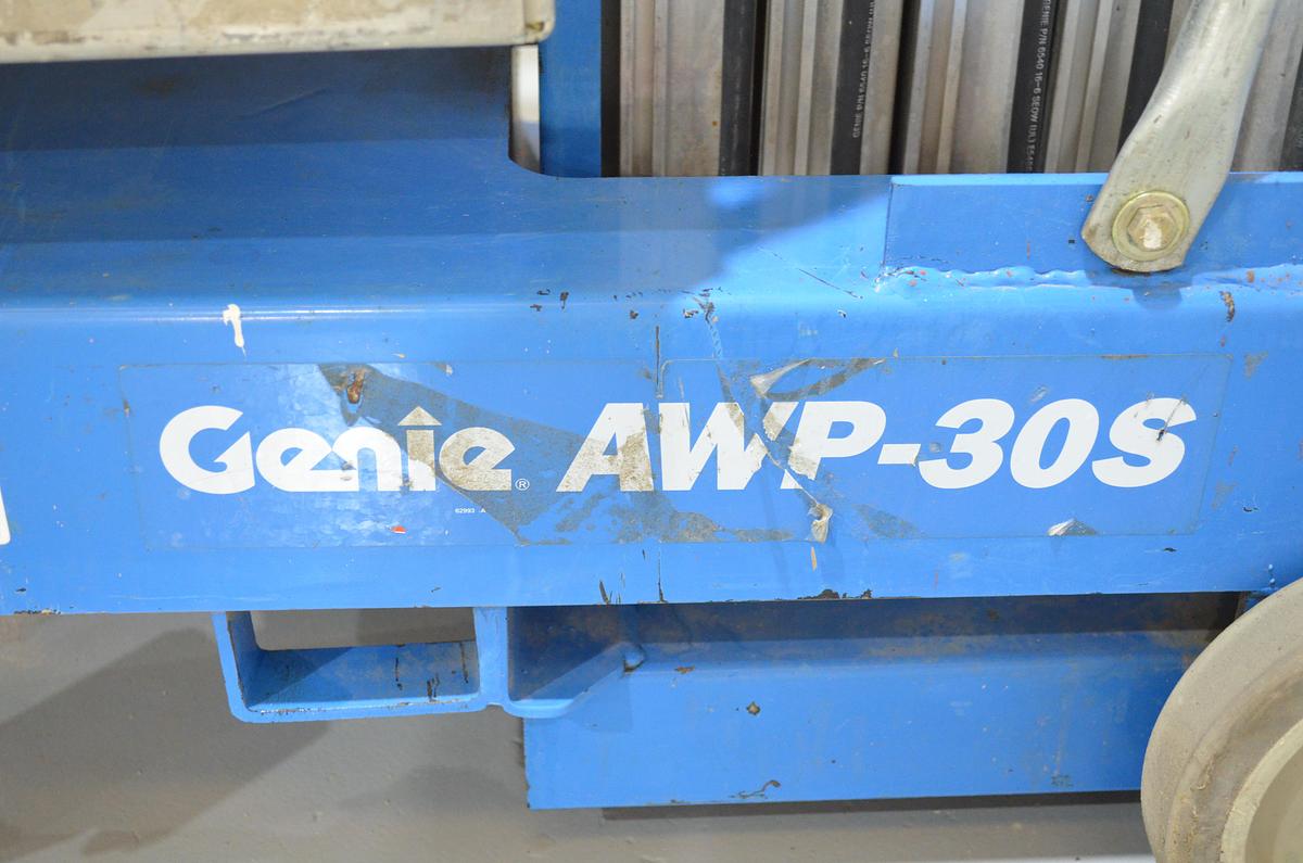Usado Plataforma trabajo elevadora Genie AWP-30S