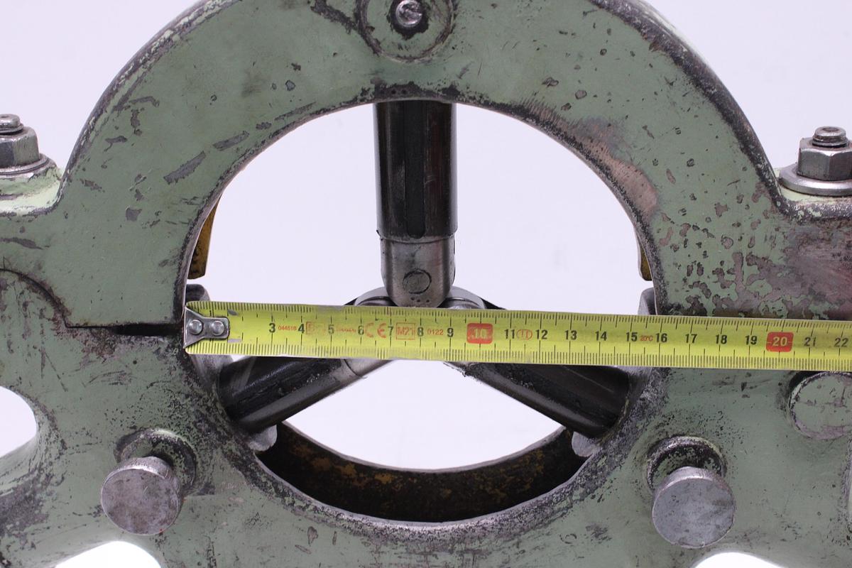 Usado Luneta Cerrada para Torno 160 mm