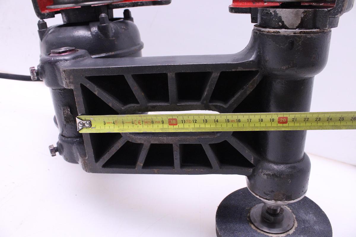 Usado Rectificadora Muela sobre Torno FORMIS