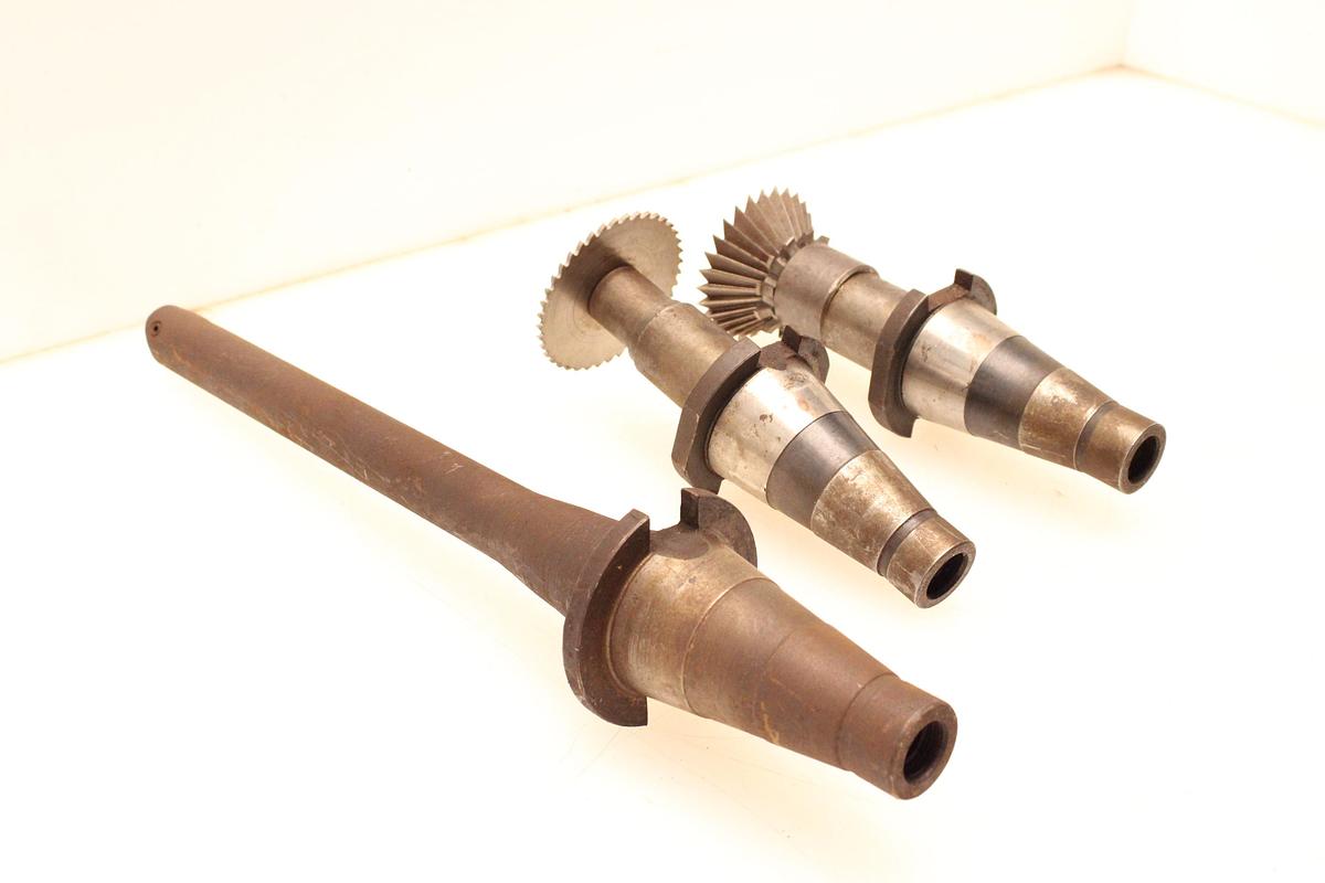 Usado Lote Mandrinos y Fresas DIN 2080 - 3 Unidades