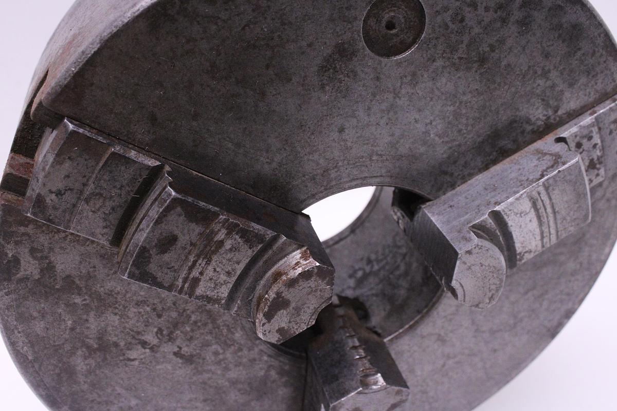 Usado Plato para Torno 3 Garras 250 mm