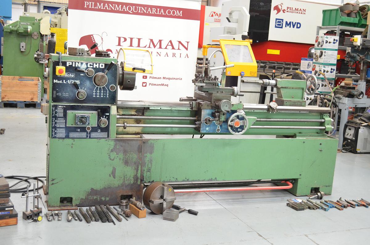 Usado Torno Pinacho L1-225  1650mm e.p. verde