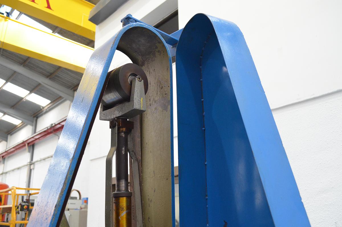 Usado Lijadora banda - pulidora Pact B90P 3Hp