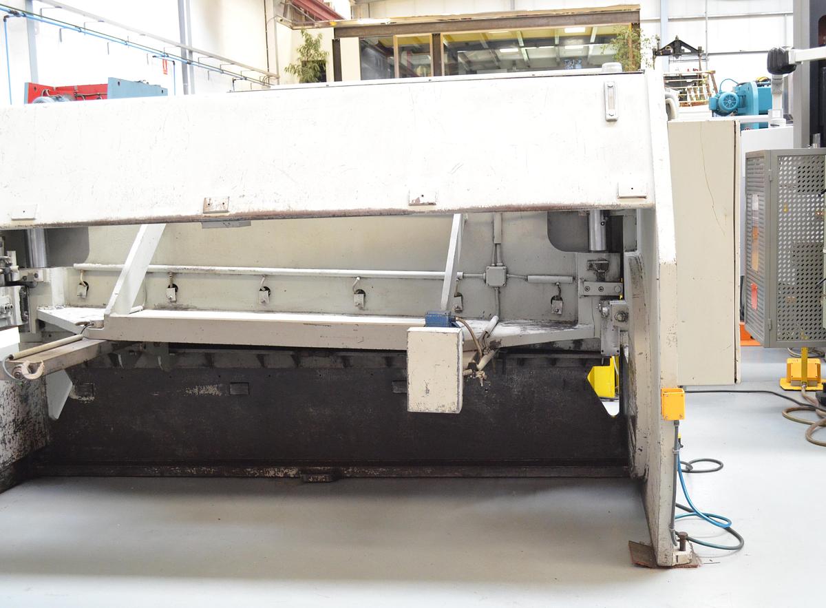 Usado Cizalla hidráulica Casanova VC-26 3100x20mm