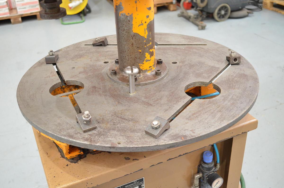 Usado Prensa neumática pulmon AZ PV-2000 S