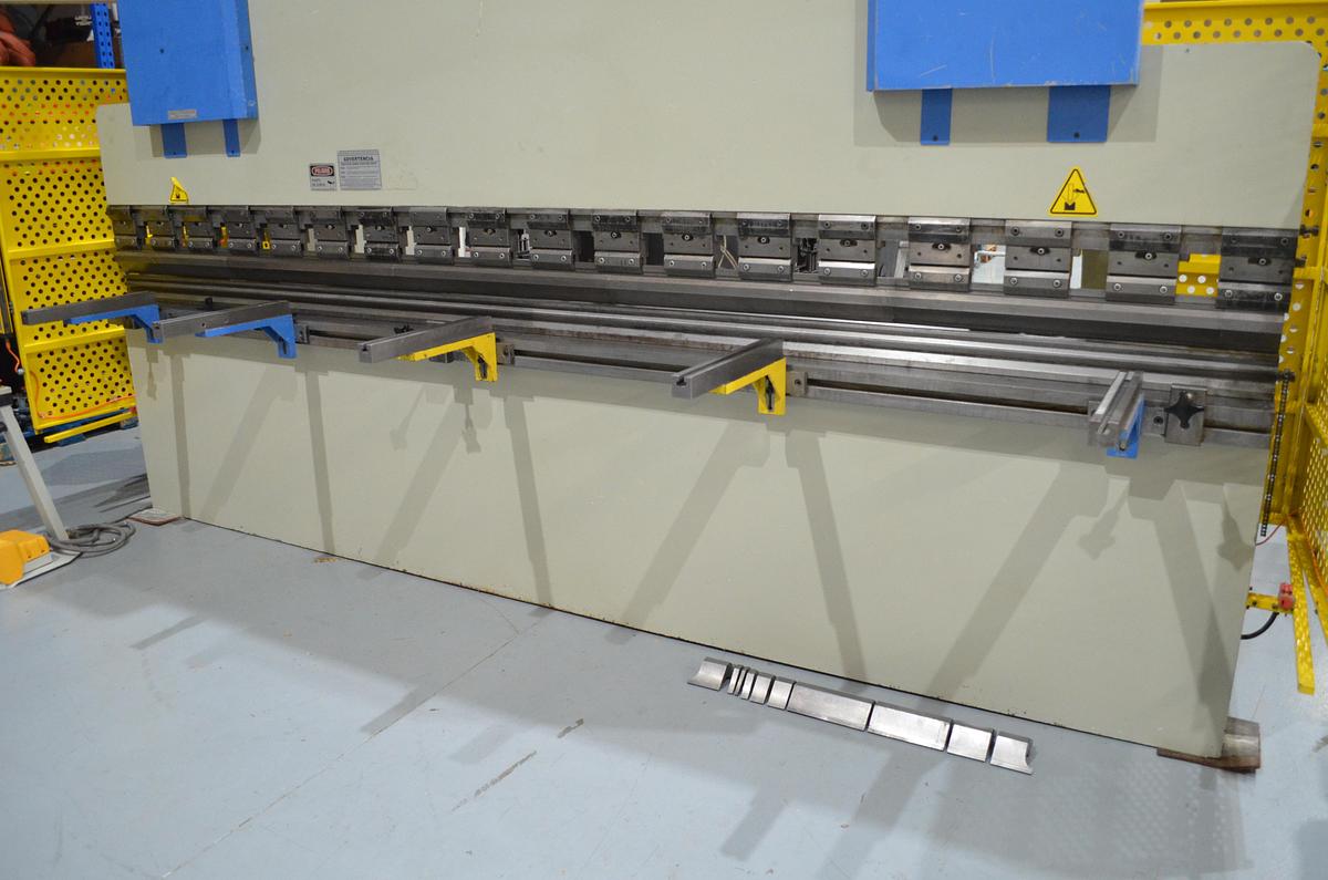 Usado Plegadora hidráulica Hidrogarne AP 4100x120tn