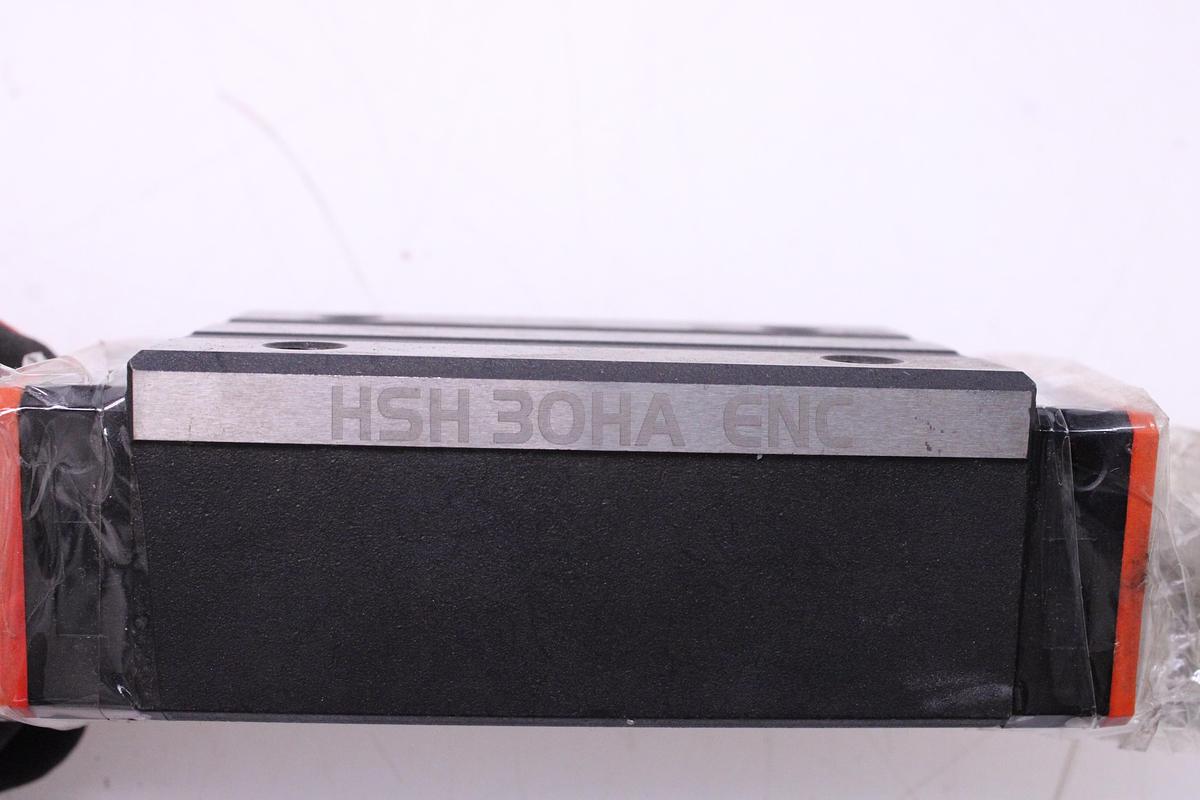 Usado 4 Patines Lineales HSH 30HA ENC + Guia