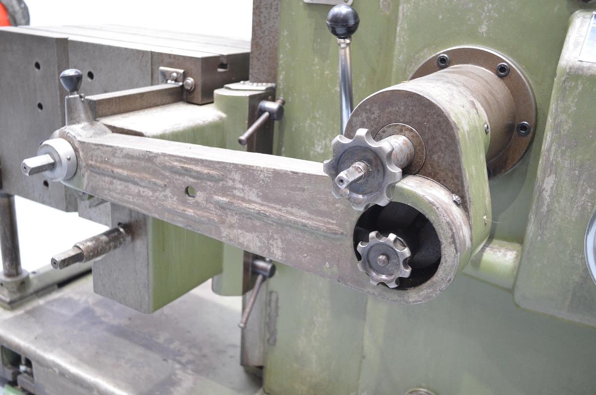 Usado Limadora CMZ L-625-E