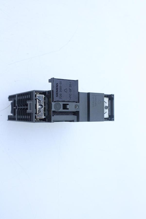 Usado Módulo E/S Digital Siemens 6ES7323-1BL00-0AA0