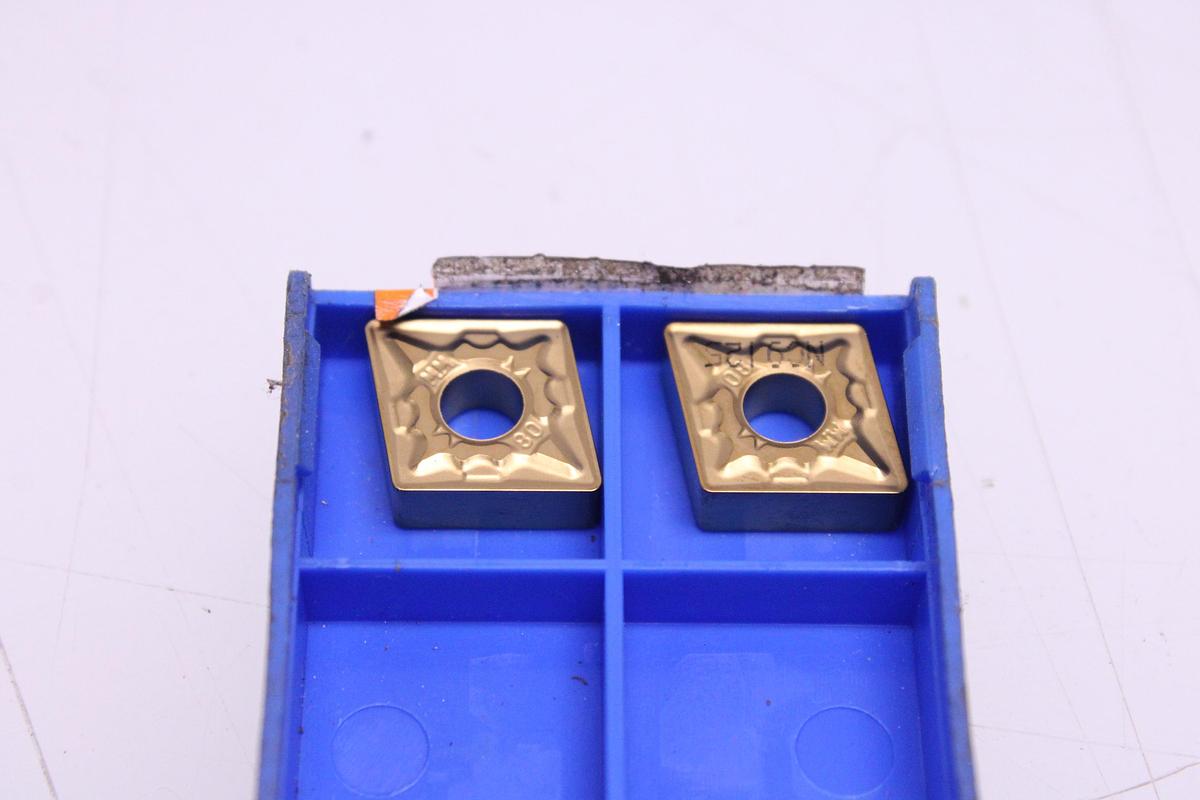 Usado Herramienta portaplaquitas PCLNR2020-K12 y Widias CNMG120408