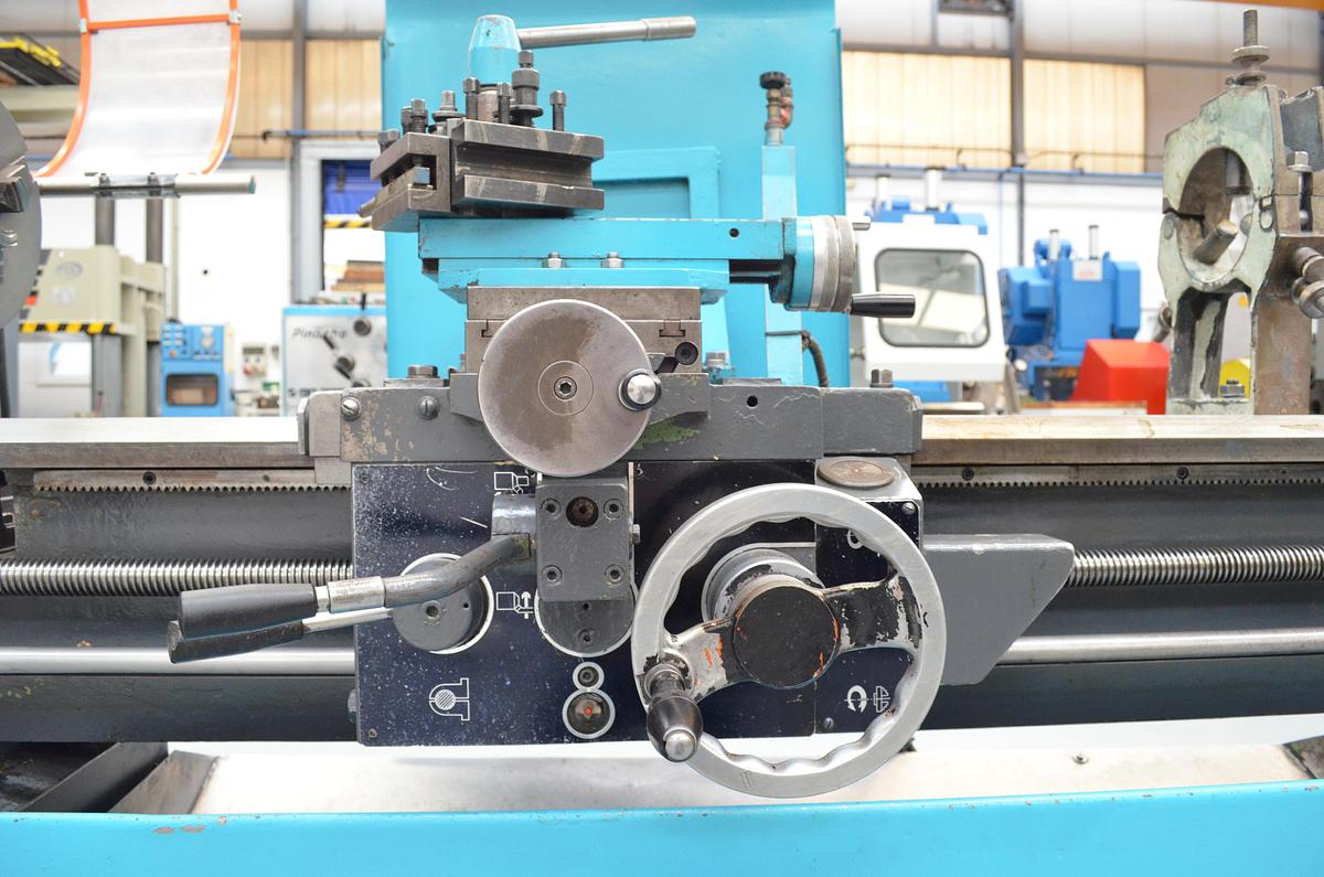 Usado Torno Pinacho L1-225 de 1650mm e.p. Azul