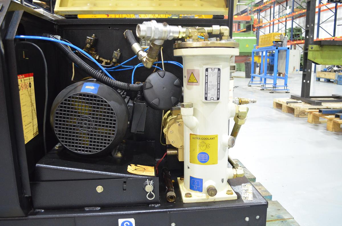 Usado Compresor tornillo Ingersoll-Rand ML11 15hp