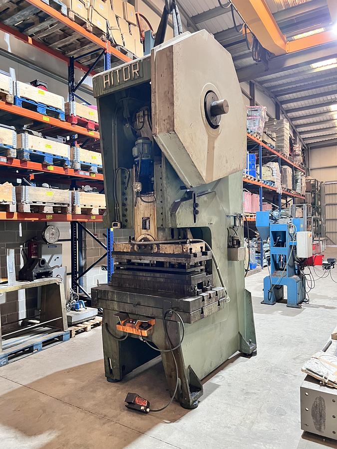 Usado Prensa excentrica AITOR ARMM-EF de 160tn Embrague Neumático