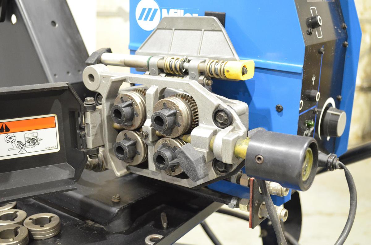 Usado Equipo multifunción pulsado Miller Phoenix 456 CC-CV