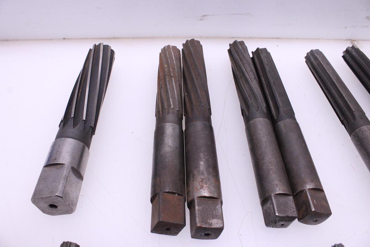 Usado Juego Escariadores y Machos de roscar con vástago cuadrado